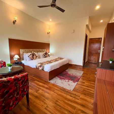 Hotel Kempty - A Boutique Hotel, มัสซูรี ภายนอก รูปภาพ