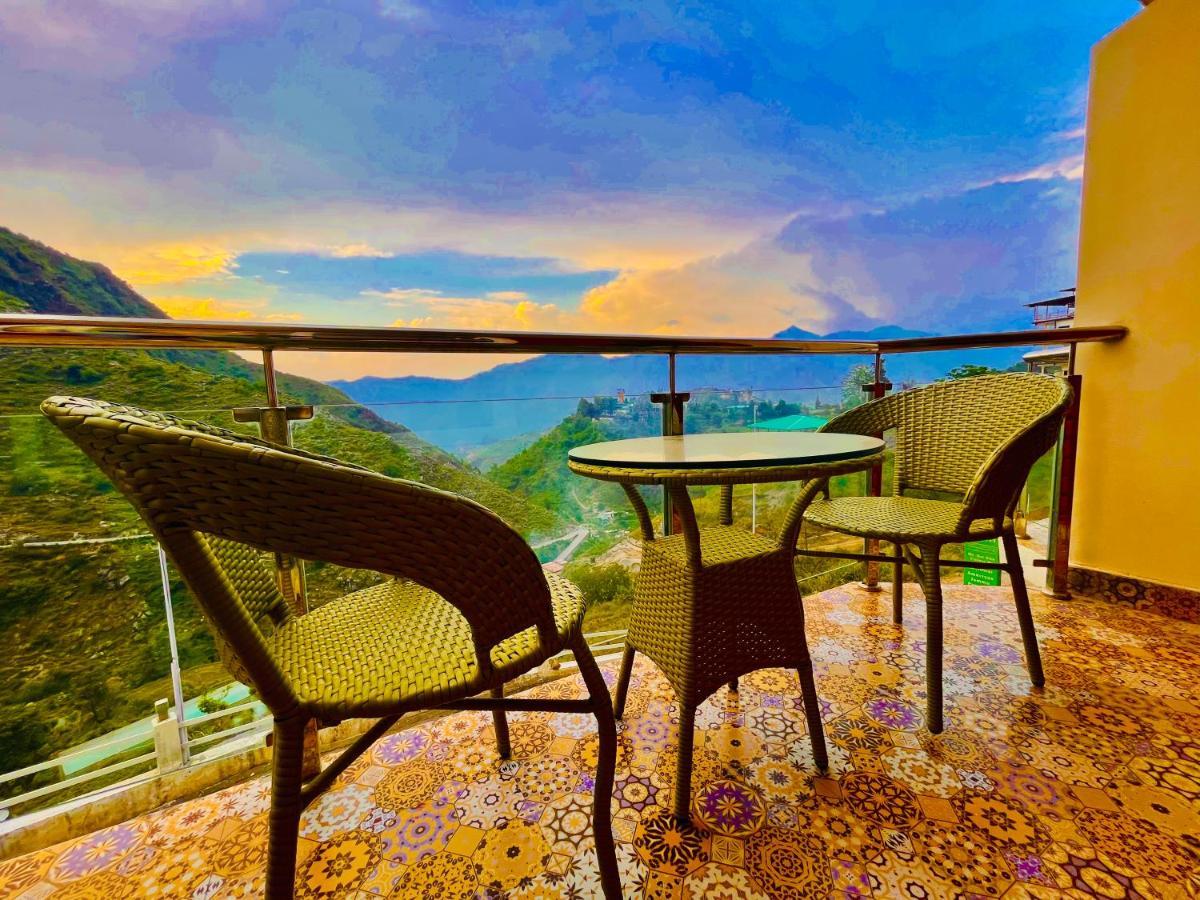 Hotel Kempty - A Boutique Hotel, มัสซูรี ภายนอก รูปภาพ