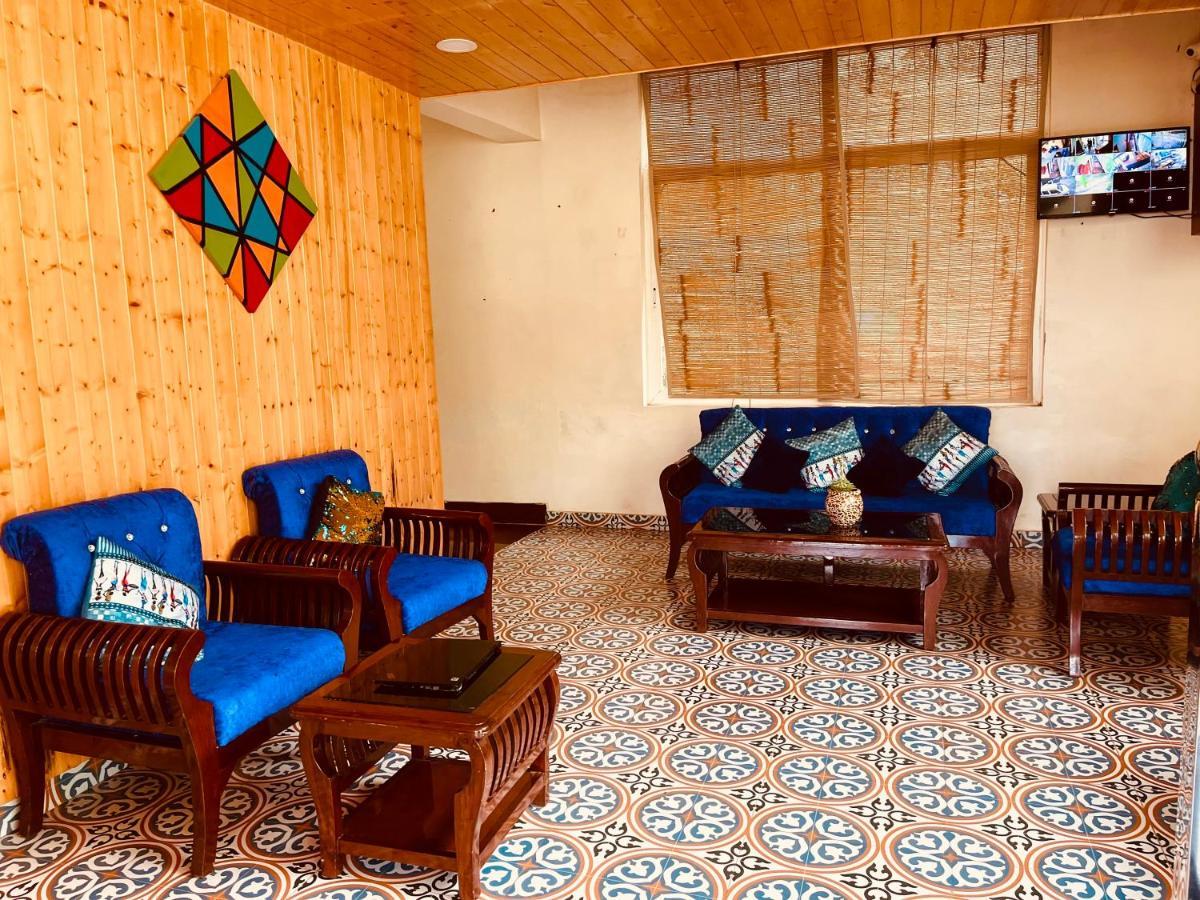 Hotel Kempty - A Boutique Hotel, มัสซูรี ภายนอก รูปภาพ