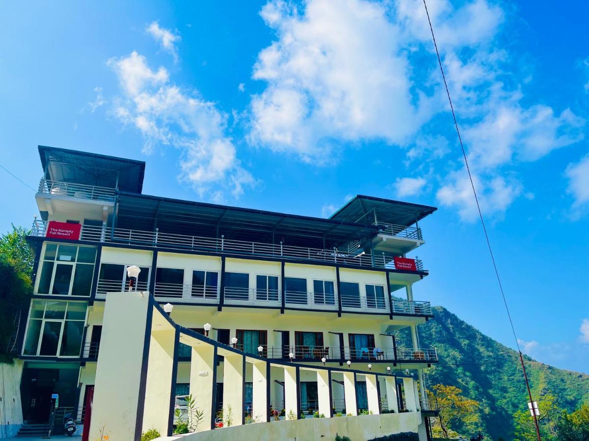 Hotel Kempty - A Boutique Hotel, มัสซูรี ภายนอก รูปภาพ